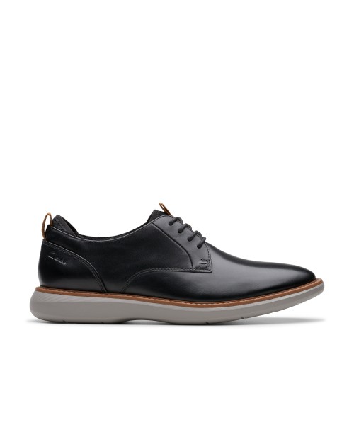 Clarks - Brantin Plain Black Leather