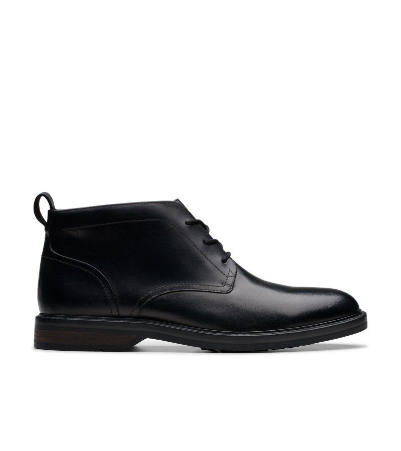 Clarks - Aldwin Chukka Black Leather Clarks - Aldwin Chukka Black Leather