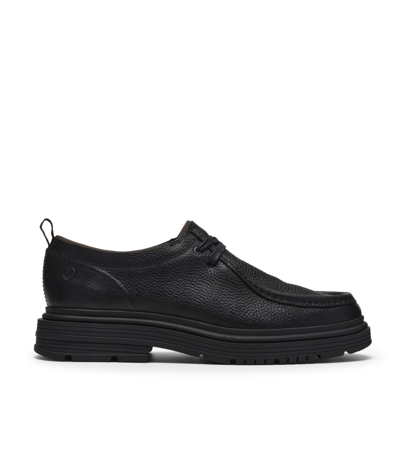 Clarks - Badbury Seam Black Leather