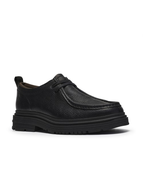 Clarks - Badbury Seam Black Leather