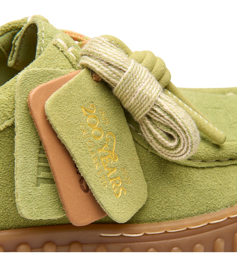 Clarks - Torhill Bee Apple Suede