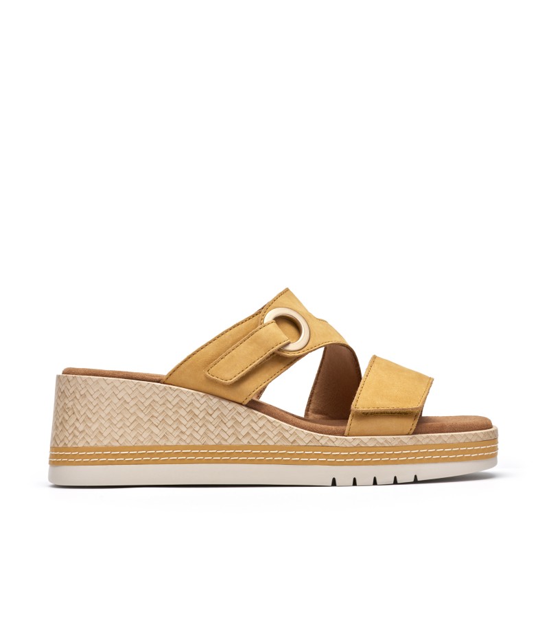 Clarks - Kidiki Cove Yellow Nubuck