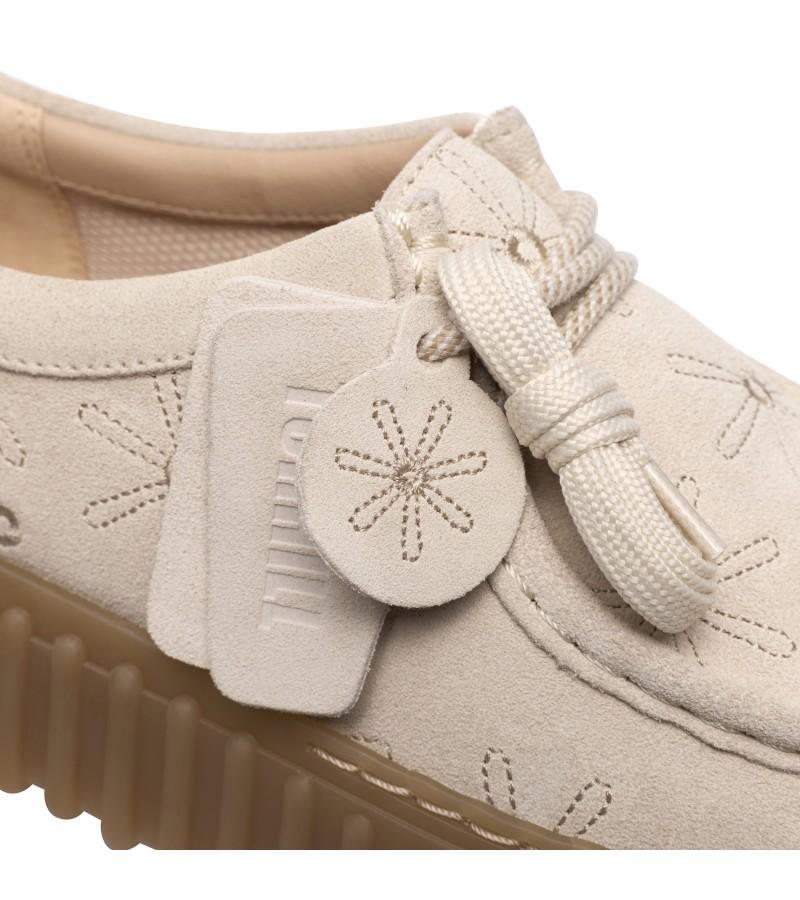 Clarks - Torhill Bee Cream Interest
