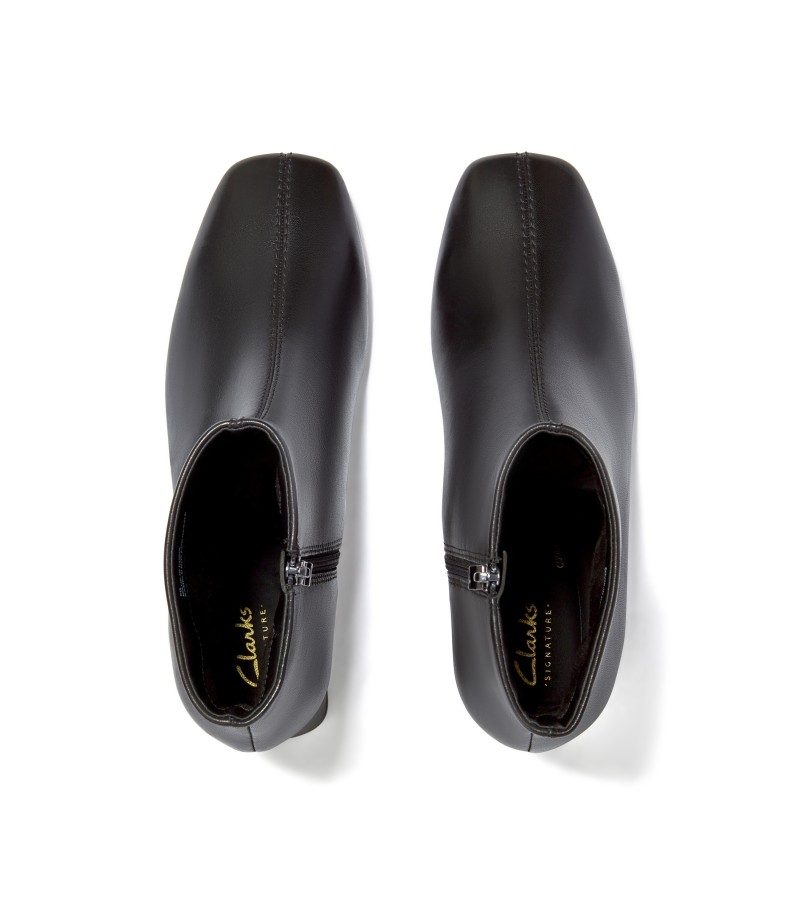 Clarks - Fernie Zip Black Leather Clarks - Fernie Zip Black Leather