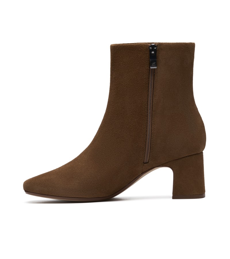 Clarks - Fernie Zip Walnut Suede Clarks - Fernie Zip Walnut Suede