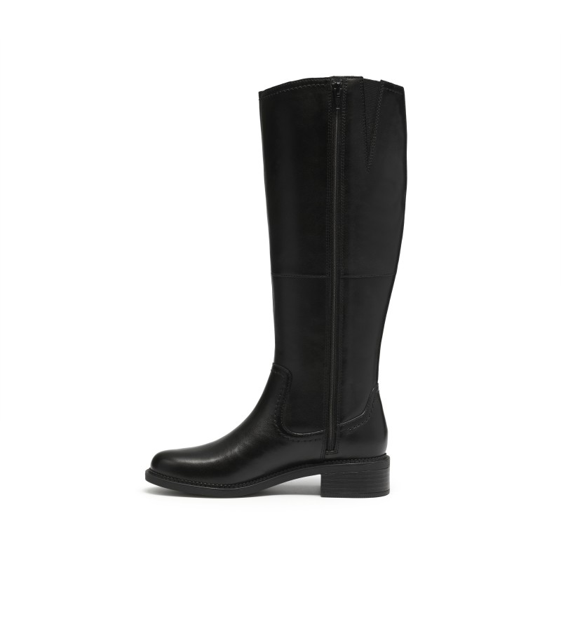 Clarks - Maye Ride Black Leather Clarks - Maye Ride Black Leather