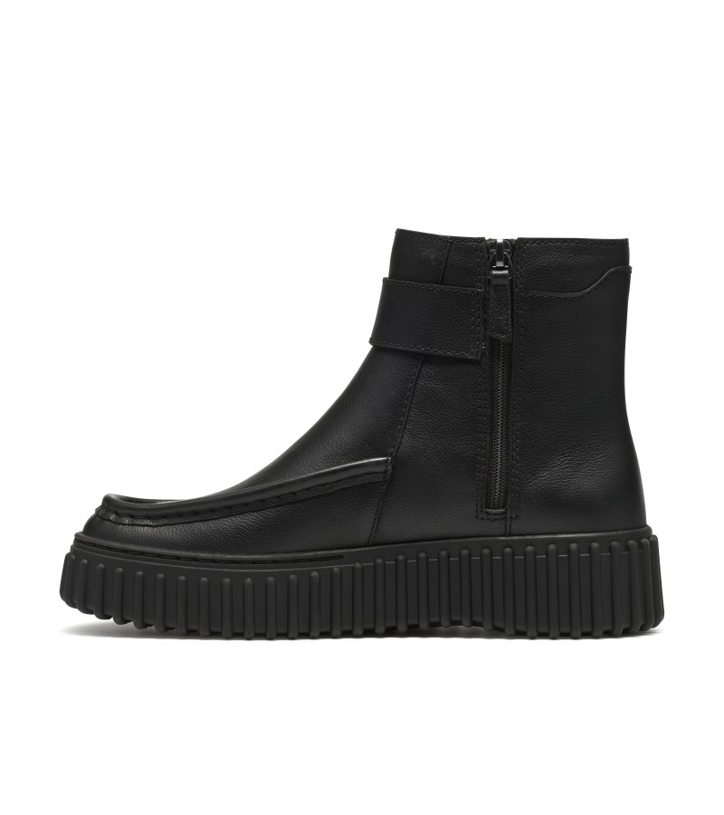 Clarks - Torhill Buckle Black Tumbled Leather