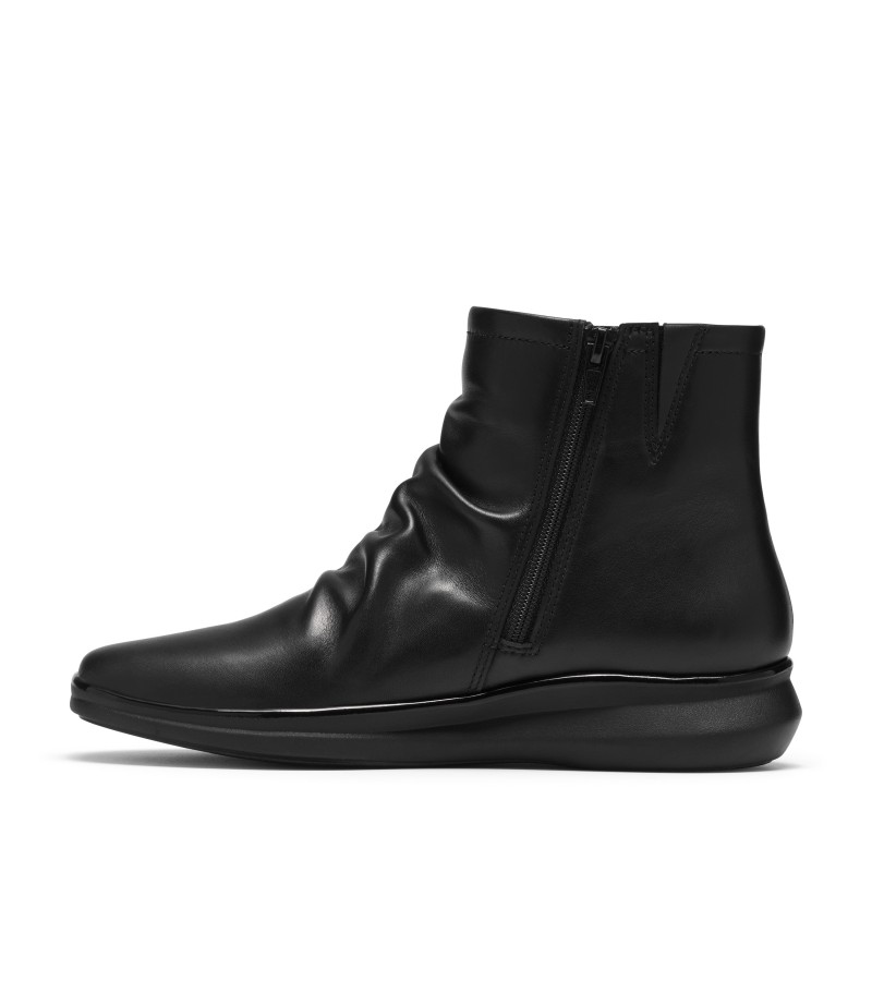 Clarks - Lynell Park Black Waterproof Leather