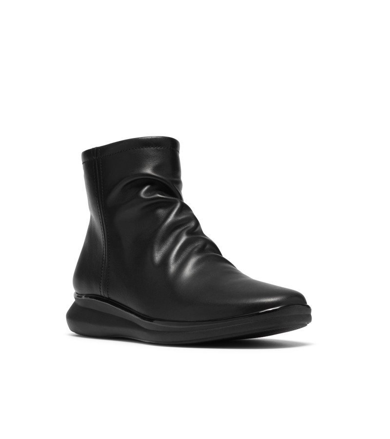 Clarks - Lynell Park Black Waterproof Leather